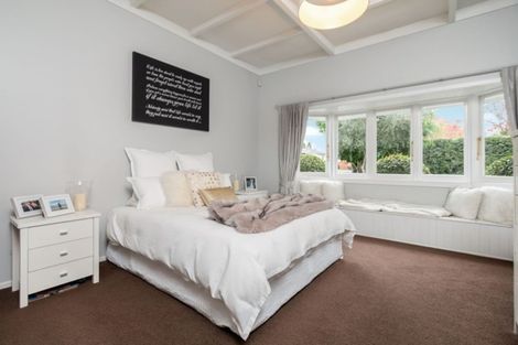 Photo of property in 1012 Great North Road, Point Chevalier, Auckland, 1022
