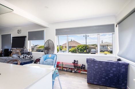 Photo of property in 7 Watene Crescent, Waitara, 4320