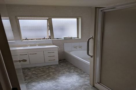 Photo of property in 30a Taylor Terrace, St Andrews, Hamilton, 3200