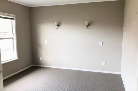 Photo of property in 2/11 Winscombe Street, Belmont, Auckland, 0622