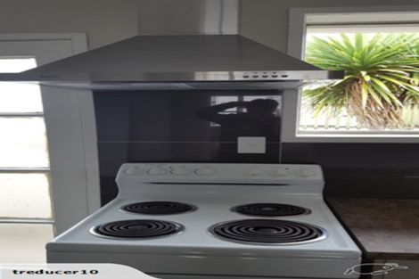 Photo of property in 2/1 Griffen Road, Mount Roskill, Auckland, 1041