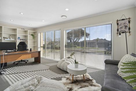 Photo of property in 55 Burswood Drive, Burswood, Auckland, 2013