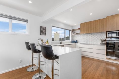 Photo of property in 118 Kahu Road, Paremata, Porirua, 5024