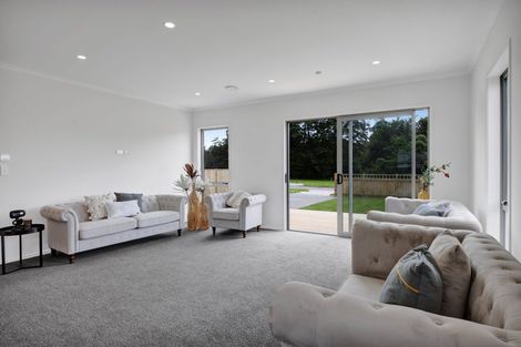 Photo of property in 9 Horoeka Street, Inglewood, 4330