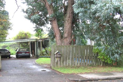 Photo of property in 6 Tracey Terrace, Te Atatu South, Auckland, 0602