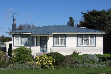 Photo of property in 18 Harrison Street West, Featherston, 5710