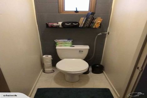 Photo of property in 2/68 West Coast Road, Glen Eden, Auckland, 0602