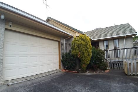 Photo of property in 1/30 Galloway Crescent, Farm Cove, Auckland, 2012