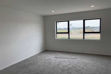 Photo of property in 11 Kairakau Street, Takanini, 2110