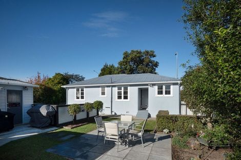Photo of property in 19 College Street, Awapuni, Palmerston North, 4412