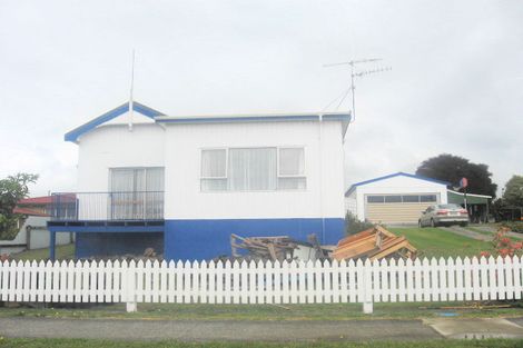 Photo of property in 12 Stewart Street, Te Puke, 3119
