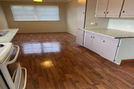 Photo of property in 5 Newland Grove, Henderson, Auckland, 0610