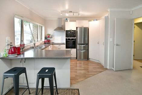 Photo of property in 10 Centreway Road, Orewa, 0931