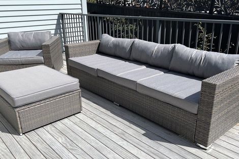 Photo of property in 5 Travancore Street, Island Bay, Wellington, 6023