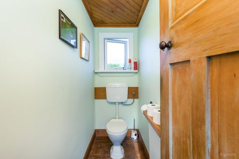 Photo of property in 19 Mount John Road, Waimate, 7977