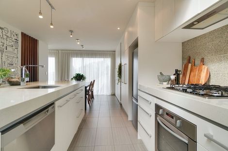 Photo of property in 44 Maida Vale Road, Roseneath, Wellington, 6011