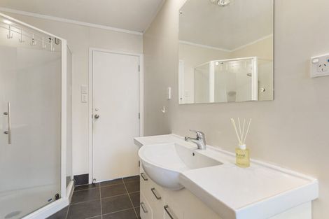 Photo of property in 1/25 Imogene Way, Half Moon Bay, Auckland, 2012