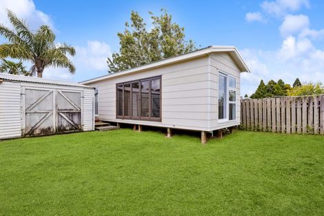 Photo of property in 11 Gibson Road, Tuakau, 2121
