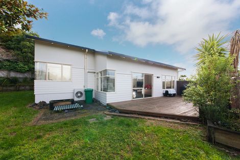 Photo of property in 18 Cinnabar Place, Westgate, Auckland, 0614