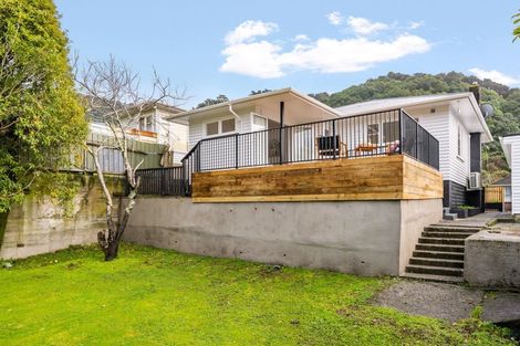 Photo of property in 49 Lees Grove, Wainuiomata, Lower Hutt, 5014