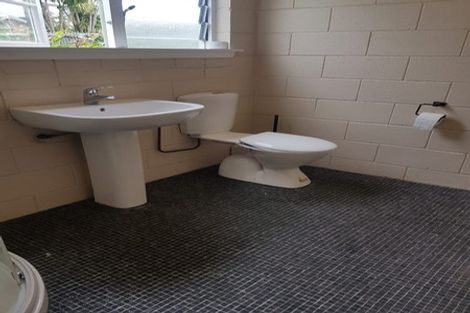 Photo of property in 528-530 Devon Street East, Fitzroy, New Plymouth, 4312