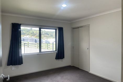 Photo of property in 78 Sunstone Crescent, Timberlea, Upper Hutt, 5018