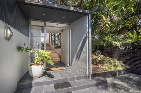 Photo of property in 53a Stanley Point Road, Stanley Point, Auckland, 0624