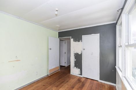 Photo of property in 33 Paul Crescent, Fairfield, Hamilton, 3214