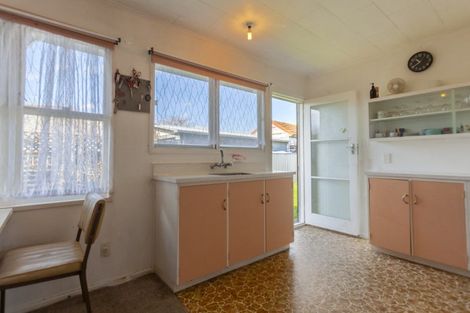 Photo of property in 37 Bristol Street, Tamatea, Napier, 4112