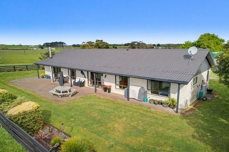 Photo of property in 16 Friedlander Road, Tuakau, 2694