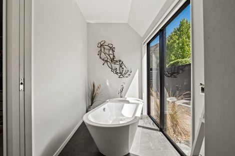 Photo of property in 1 Larkins Way, Arthurs Point, Queenstown, 9371