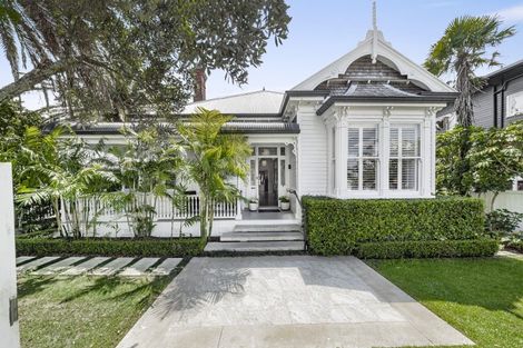 Photo of property in 215 Jervois Road, Herne Bay, Auckland, 1011