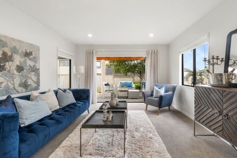 Photo of property in 37 Westerham Drive, Dannemora, Auckland, 2016