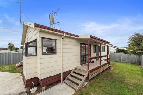 Photo of property in 15b Lloyd Drive, Nawton, Hamilton, 3200