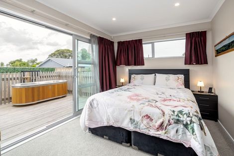 Photo of property in 15a Esther Street, Martinborough, 5711