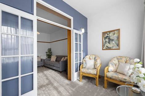 Photo of property in Devonport Apartments, 22/127 Saint Aubyn Street, New Plymouth, 4310