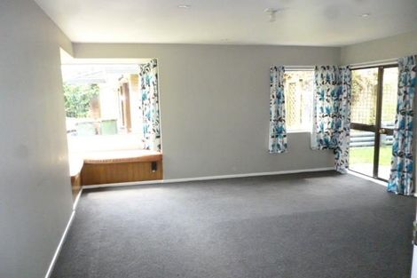 Photo of property in 5 Spears Place, Botany Downs, Auckland, 2010