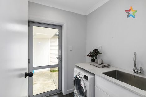 Photo of property in 350 Waiwhetu Road, Fairfield, Lower Hutt, 5011