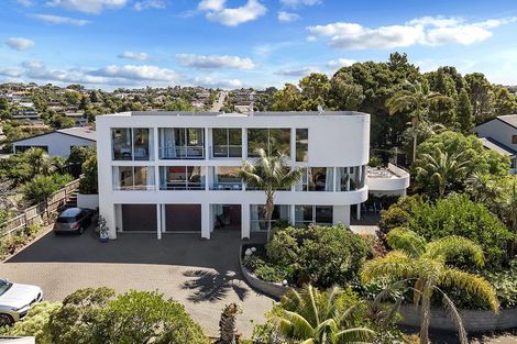 Photo of property in 1/36 King Richard Place, Browns Bay, Auckland, 0630