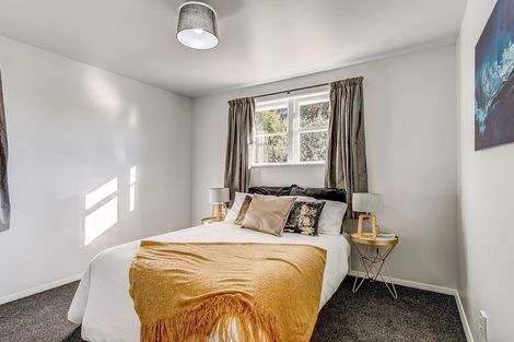 Photo of property in 33 Maher Place, Ranui, Porirua, 5024