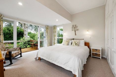 Photo of property in 142 Williams Street, Cambridge, 3434