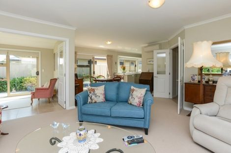 Photo of property in 6 Gregory Grove, Clive, 4102