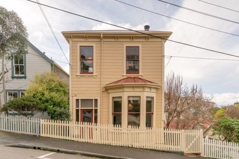 Photo of property in 16 Saint Mary Street, Thorndon, Wellington, 6011