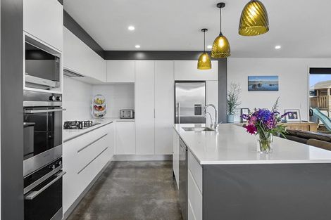 Photo of property in 10 Northpoint Way, Bell Block, New Plymouth, 4312