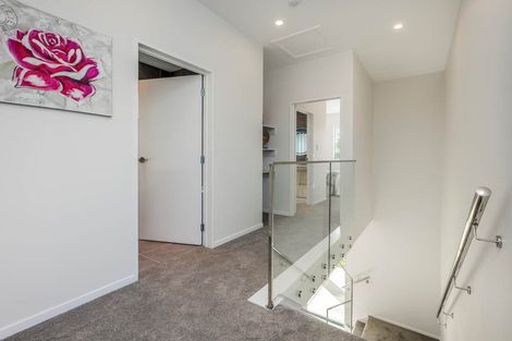 Photo of property in 27 Farranfore Road, Opaheke, Papakura, 2113