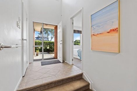Photo of property in 13 Anchorite Way, Red Beach, 0932