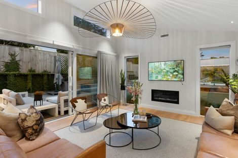 Photo of property in 7 Bungalow Avenue, Point Chevalier, Auckland, 1022