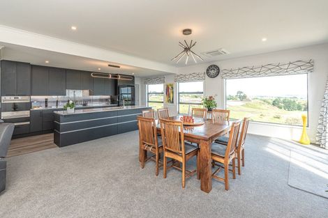 Photo of property in 37 Tirimoana Place, Otamatea, Whanganui, 4501