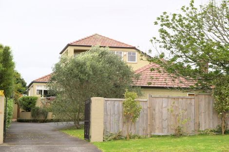Photo of property in 5 Sale Street, Cockle Bay, Auckland, 2014