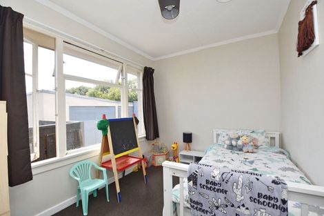 Photo of property in 16 Herriot Street, Richmond, Invercargill, 9810